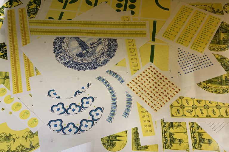vervaardiging van keramische transfers voor glas en keramiek